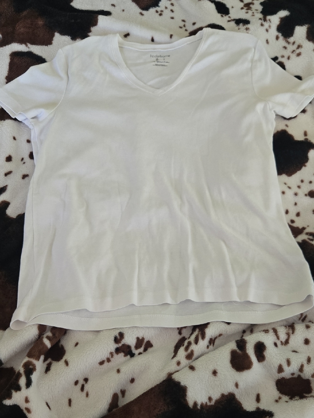 Liz Claiborne White V-Neck Tee